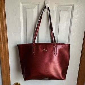 Coach City Tote Metallic Crossgrain Leather